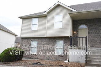 Building Photo - 8626 N Cleveland Ln