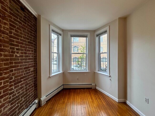 Foto del edificio - 203 Ogden Ave.