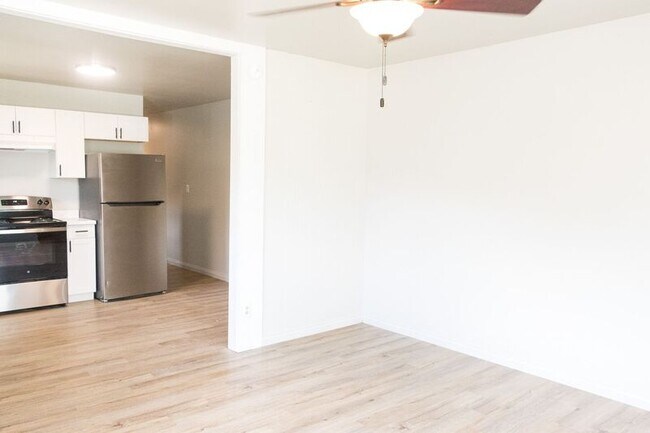 Foto del edificio - 1009 N Hickory St