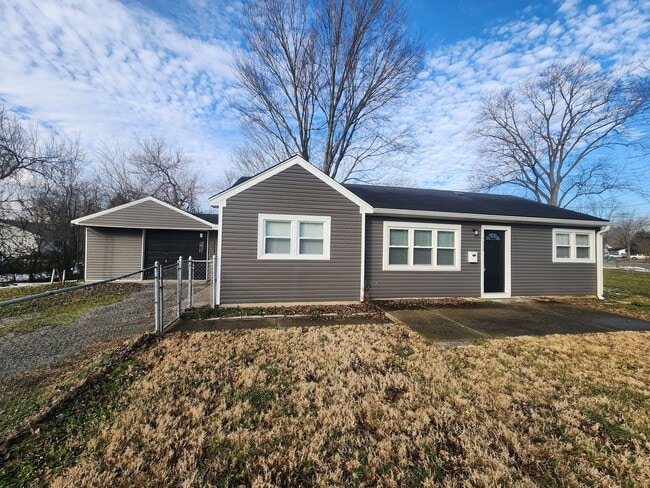 Updated 3 bedroom 1.5 bath home in Valley Station with a garage! - Updated 3 bedroom 1.5 bath home in Valley Station with a garage!