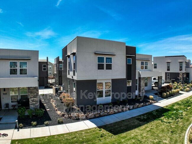 Building Photo - 5528 S Ochre Ln