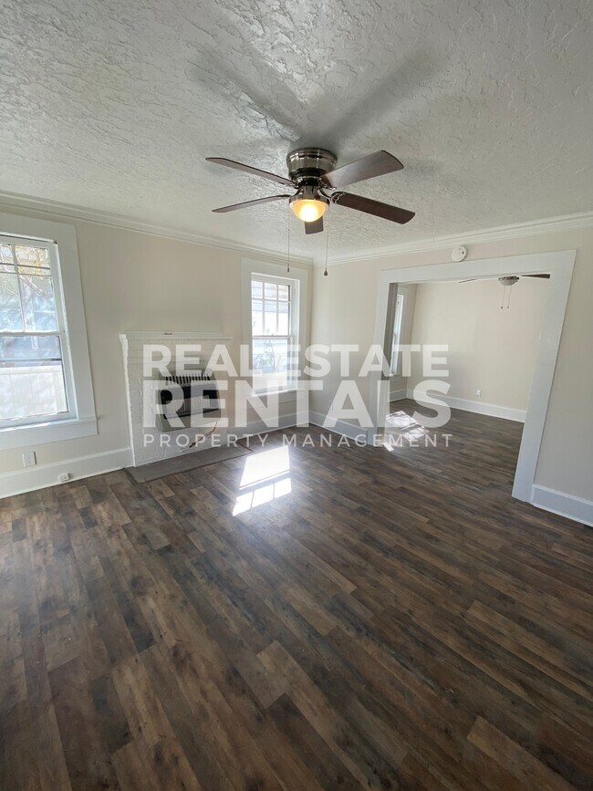 Foto del edificio - 502 5th Ave NW