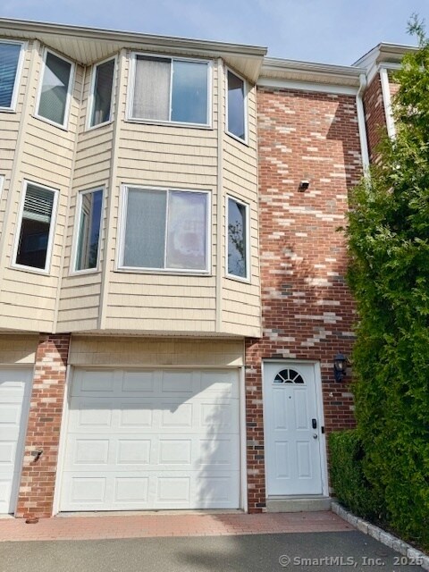 Foto principal - 1611 Washington Blvd