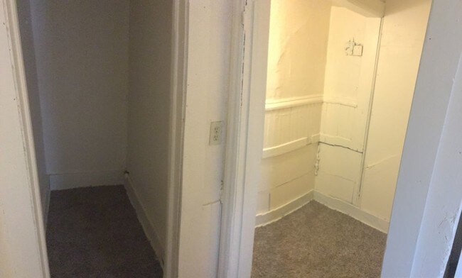 Foto del edificio - 2037 N. 24th Place - 4 Bedroom House