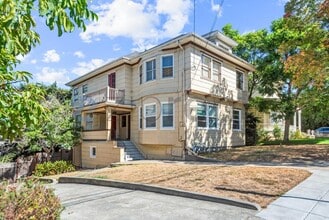 Building Photo - Unit 377
