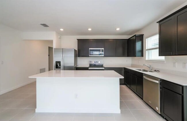 Foto del edificio - 4050 Feldspar Ln