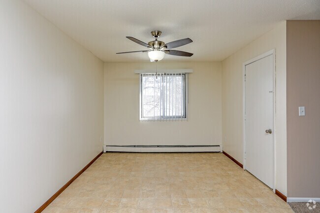 1HAB, 1BA - 900 ft² - Park 85