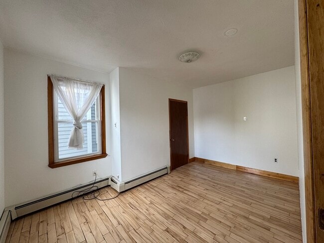 Foto del edificio - 114 Thorndike St