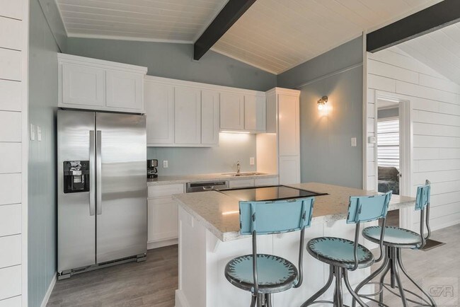 Foto del edificio - 4022 San Jacinto Dr