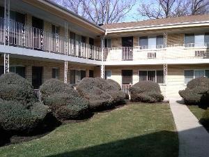 Primary Photo - 1041 N Northwest Hwy