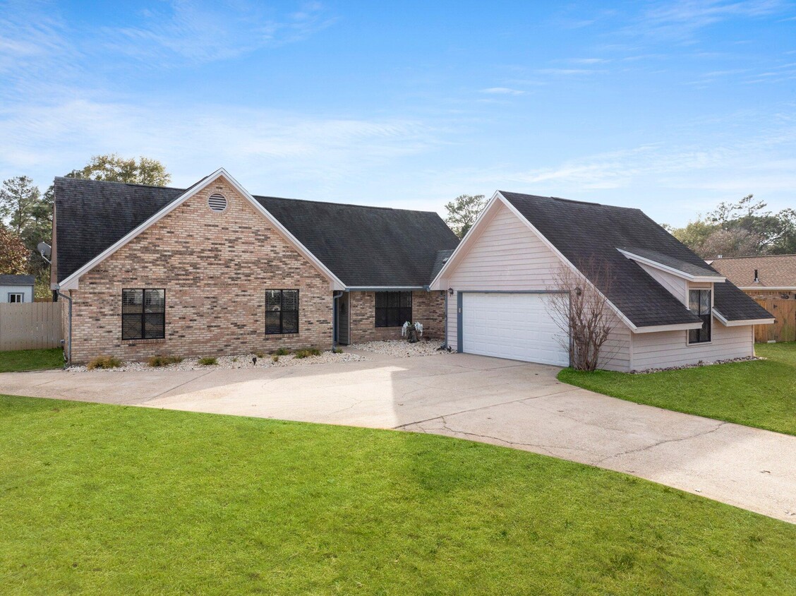Foto principal - 466 Olde Post Rd