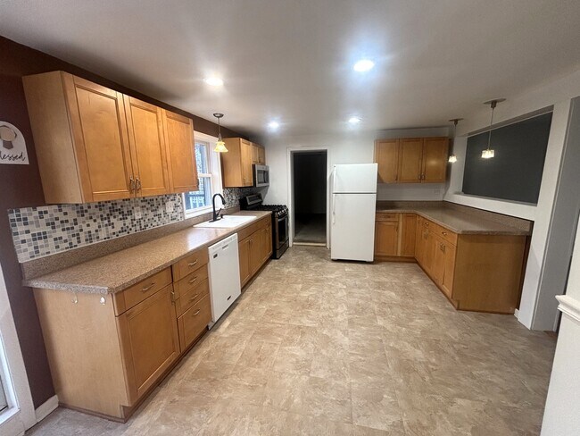 Foto del edificio - 440 W Meadow Ave