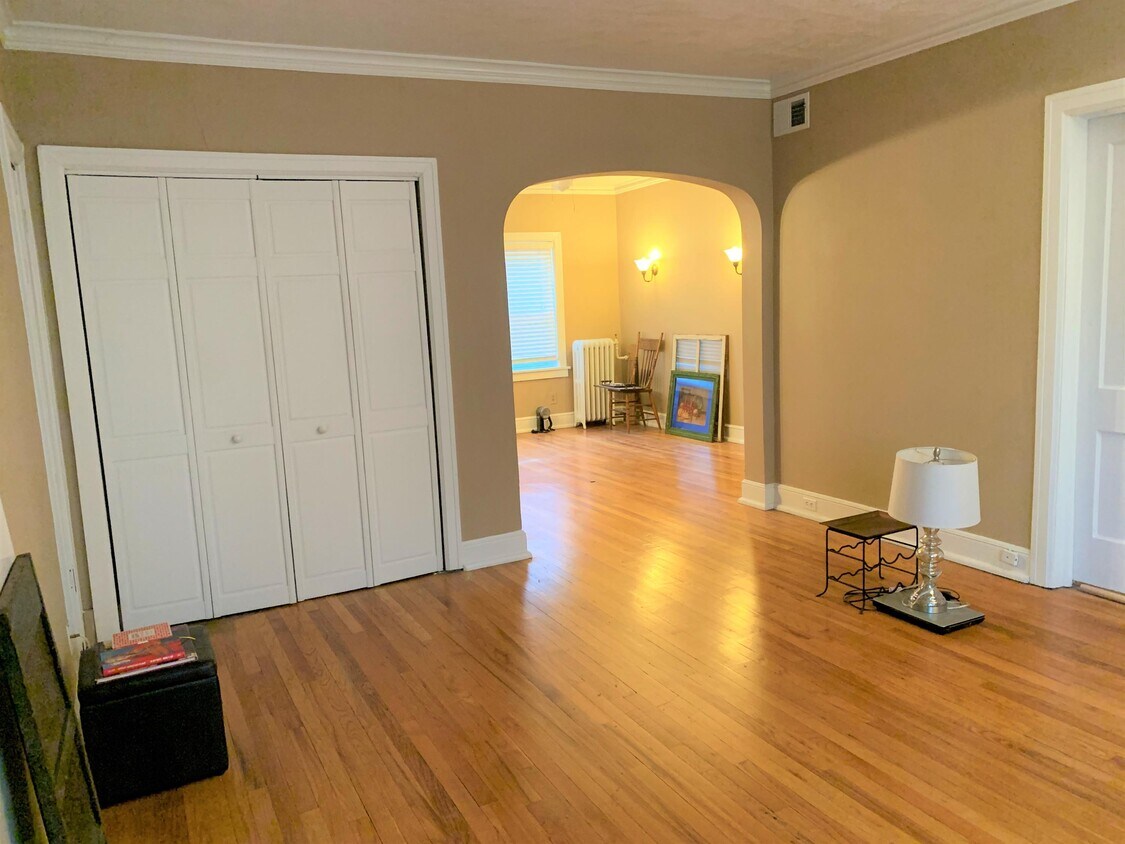 Primary Photo - 210 Emanuel Cleaver II Blvd.