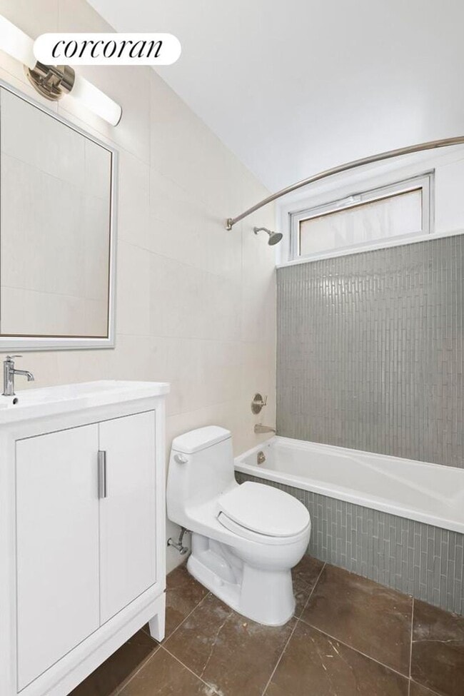 Foto del edificio - 212 E 47th St