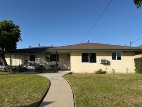 Building Photo - 405-407 E Puente St