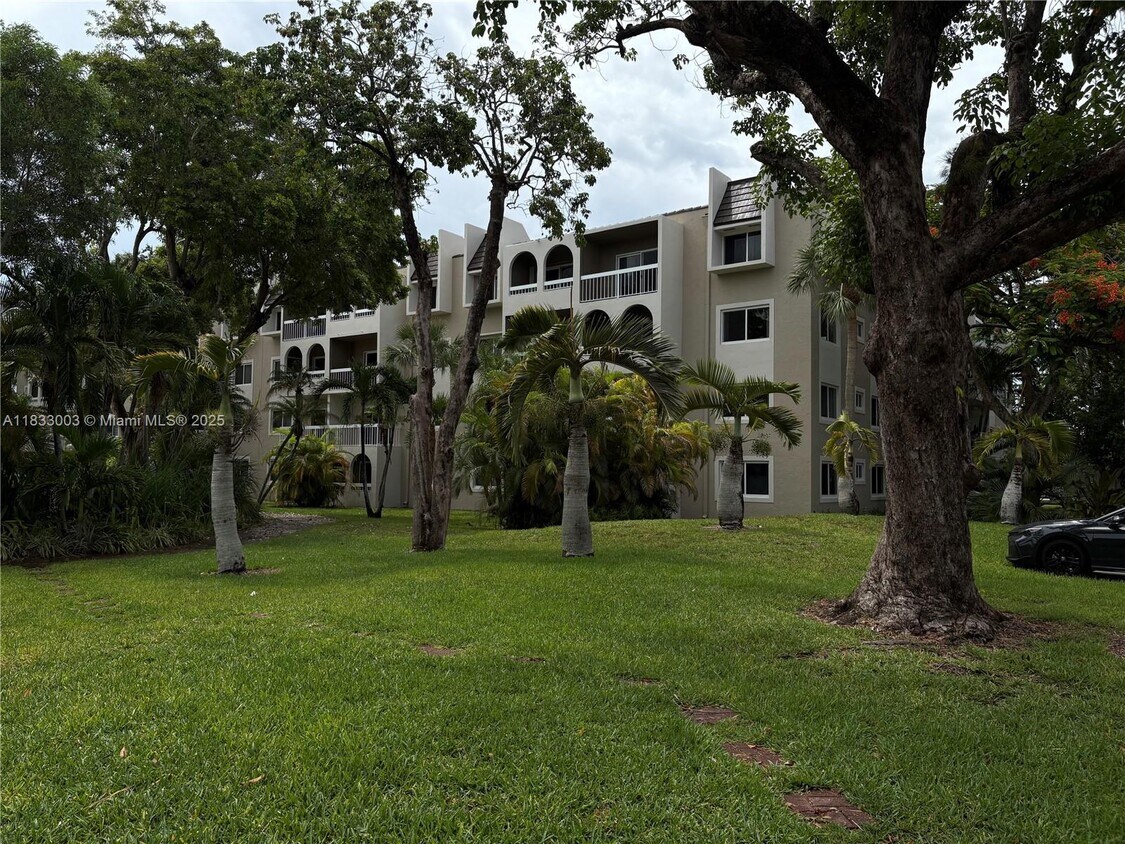 Foto principal - 7850 Camino Real