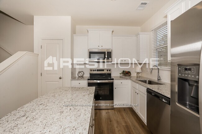Foto del edificio - 4023 Springhead Wy