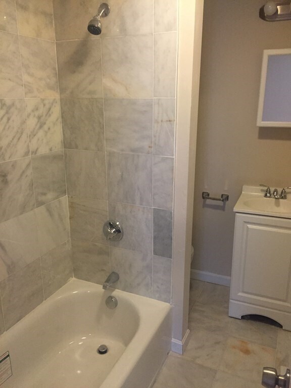 Foto principal - 506 E Broadway