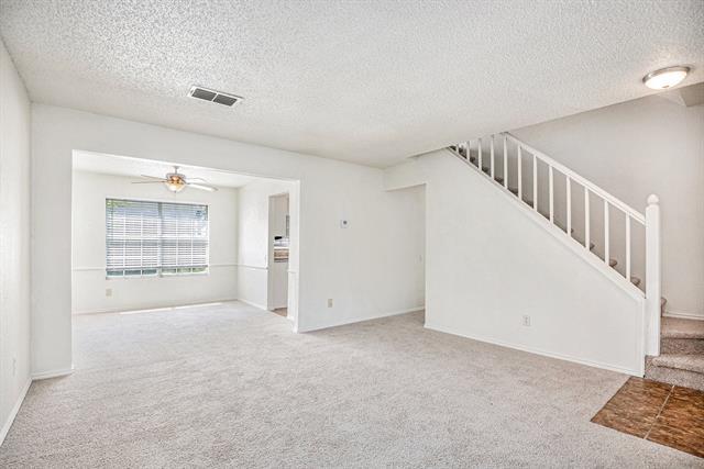 Building Photo - 8201 Cloverglen Ln