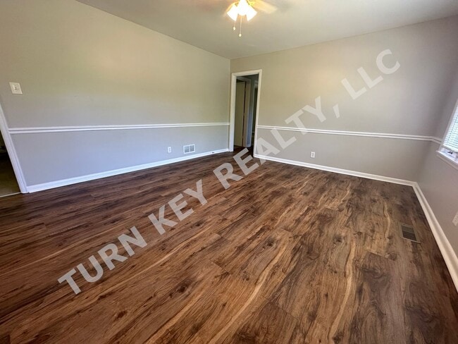 Foto del edificio - Home for rent in Center Point