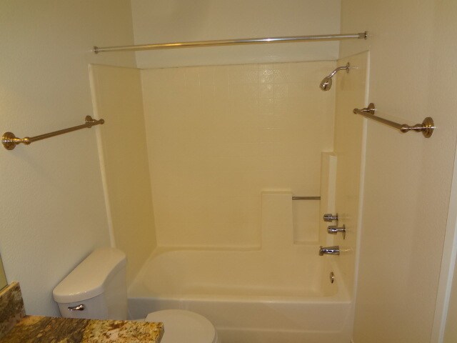 Foto principal - 1408 S Highland Ave