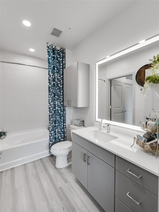 Building Photo - 3636 W Dallas St