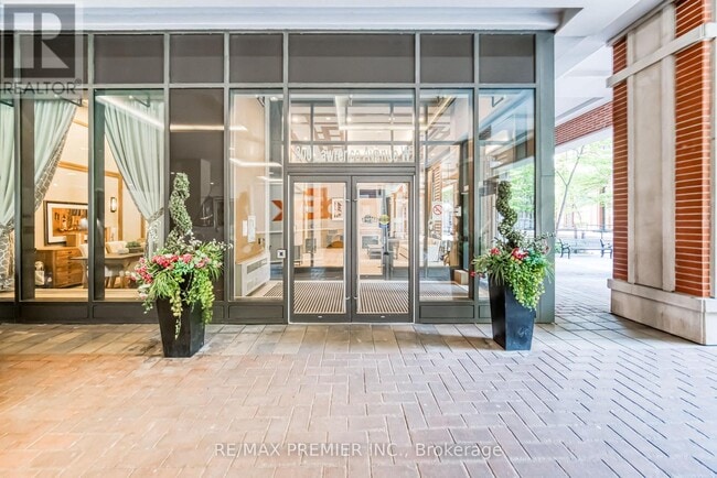 Building Photo - 800-2800 Lawrence Ave W
