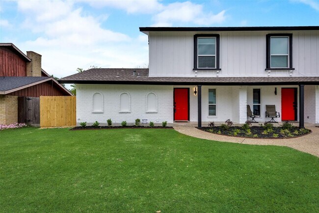 Foto del edificio - 3 Bedroom 2 Bathroom 2 Car Garage Duplex i...