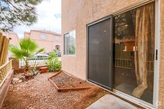 Building Photo - 9915 Mustang Creek Way