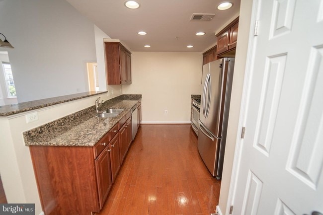 Building Photo - 621 Cobblestone Blvd