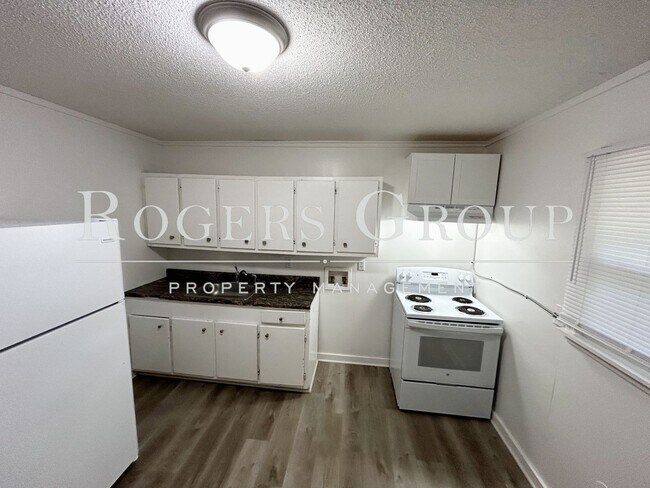 Foto del edificio - #450 - 416-418 Ridley St Duplex