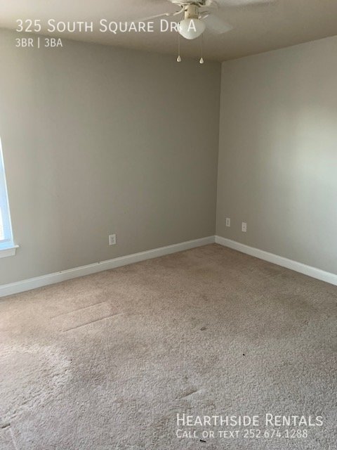 Building Photo - 3 Bed 2.5 Bath Duplex on South Square Dr.