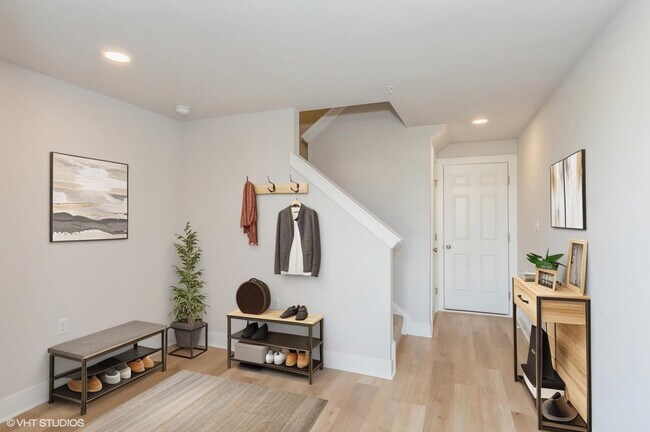 Building Photo - 403 Cranford Way