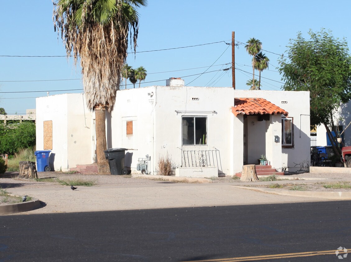 Foto del edificio - 202-228 E 2nd Ave