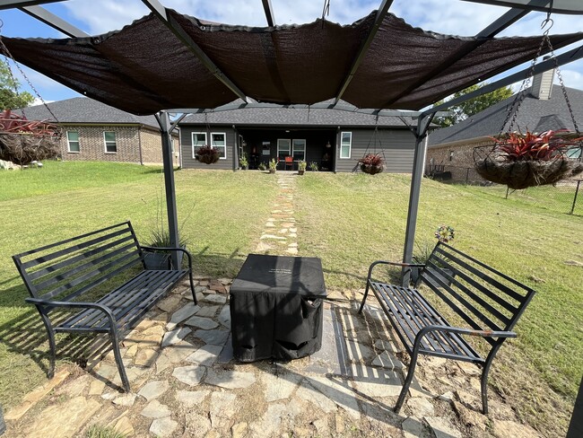 Building Photo - 223 Port Dr