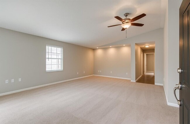 Building Photo - 834 Live Oak St