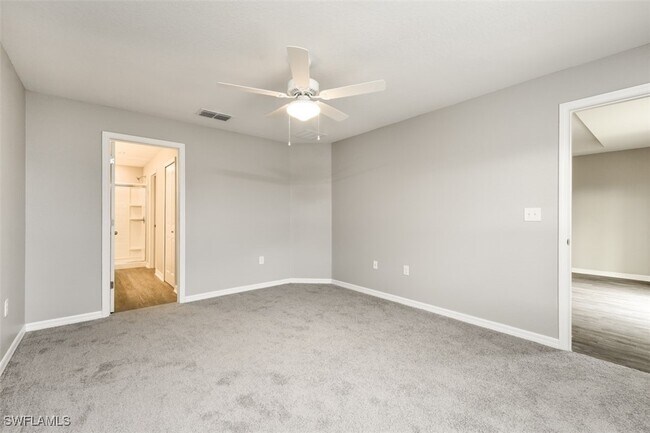 Foto del edificio - 913 NE 36th Ln