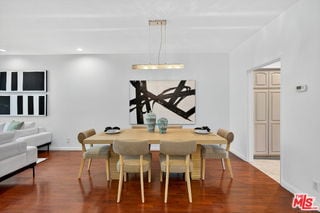 Foto del edificio - 1920 Pandora Ave