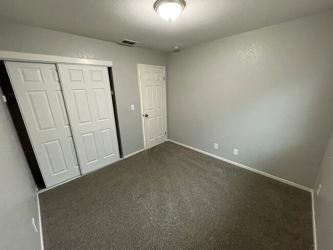 Foto del edificio - 19518 Vickie Ln