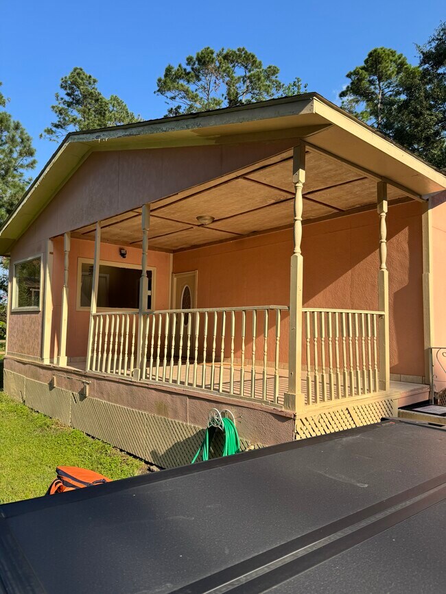 Building Photo - 905 Springwood Dr