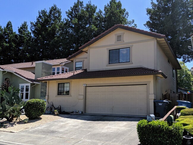 Exterior de la casa - 983 Hacienda Circle