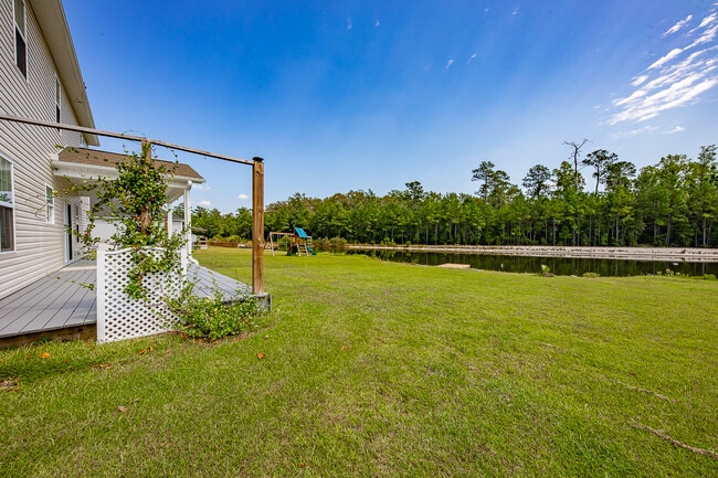 Building Photo - 150 Finch Ln
