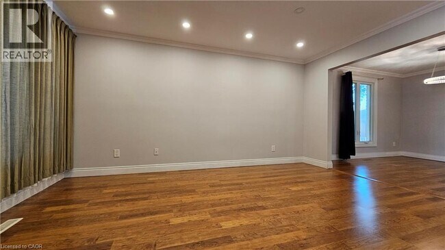 Photo du bâtiment - 110 Abbot Dr