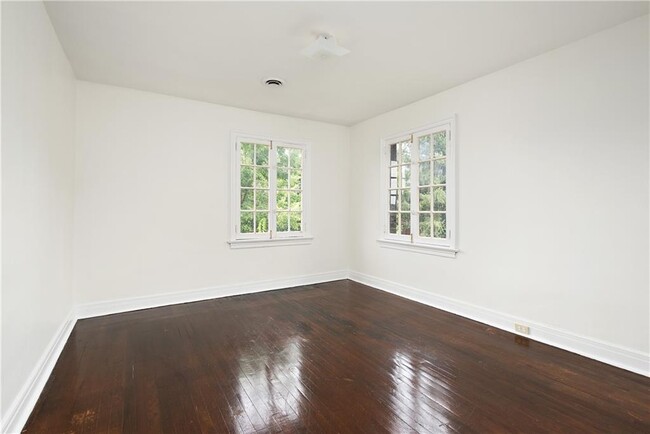 Building Photo - 6227 Fifth Ave