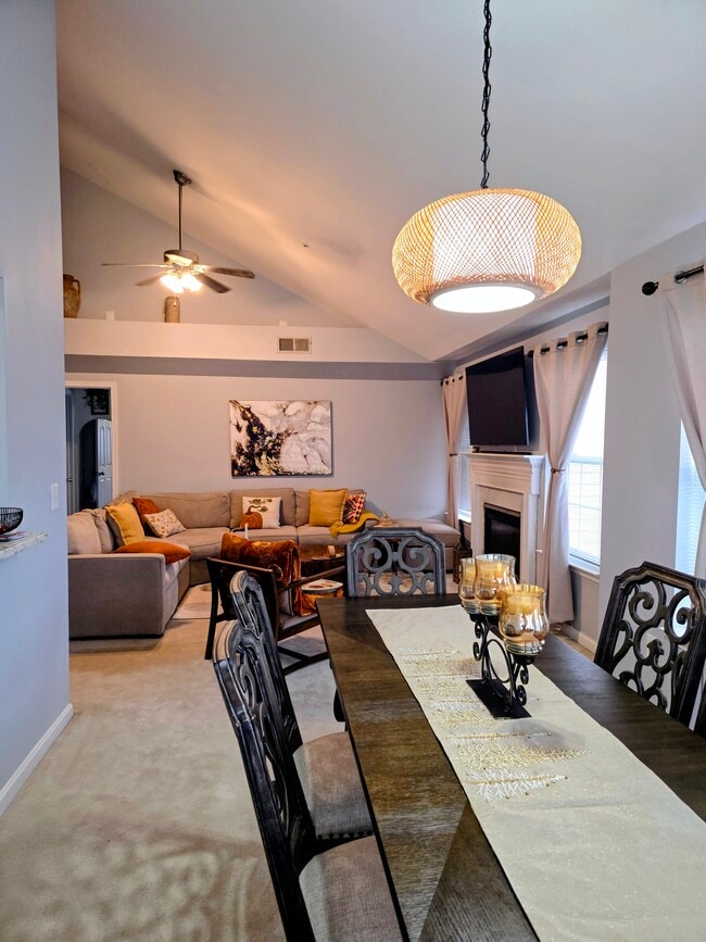 Foto del edificio - 5908 Founders Hill Dr