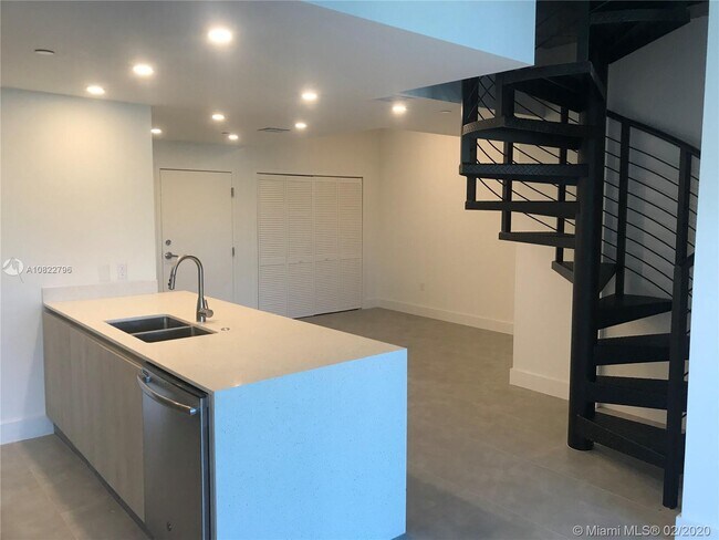 Foto del edificio - 13800 Highlands Dr