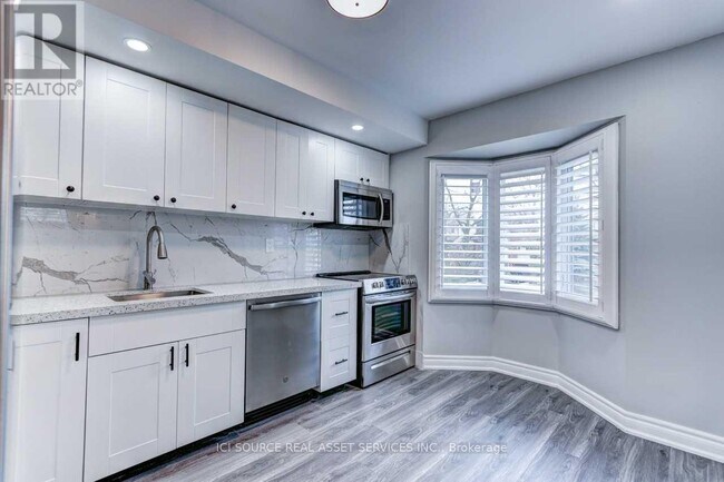 Photo du bâtiment - 16 Normandy Pl