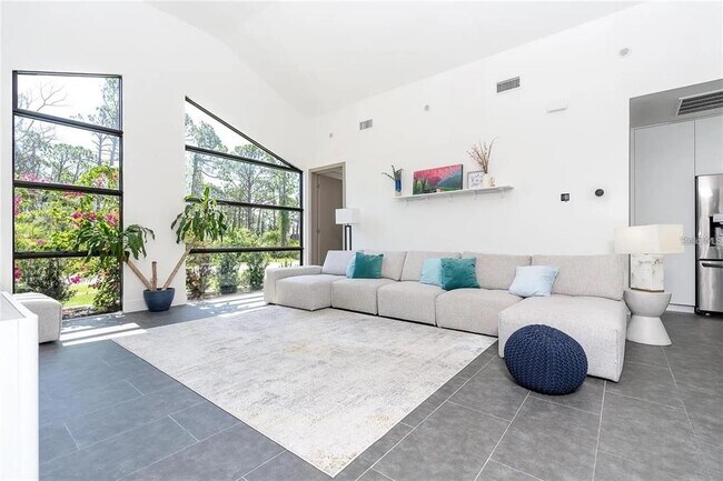 Foto del edificio - 8167 Dittmar St