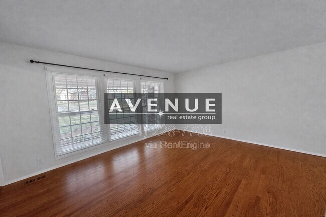 Foto del edificio - 412 Claymont Dr