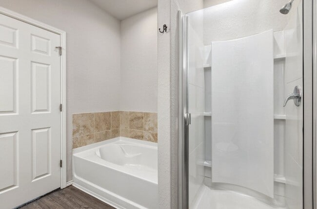 Building Photo - Charming 3-Bedroom Home in Horizon Pointe